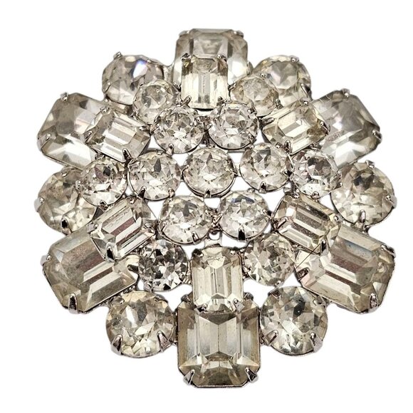 Weiss Clear Rhinestone Brooch Round Cluster Vintage Pin, Signed - Picture 2 of 11